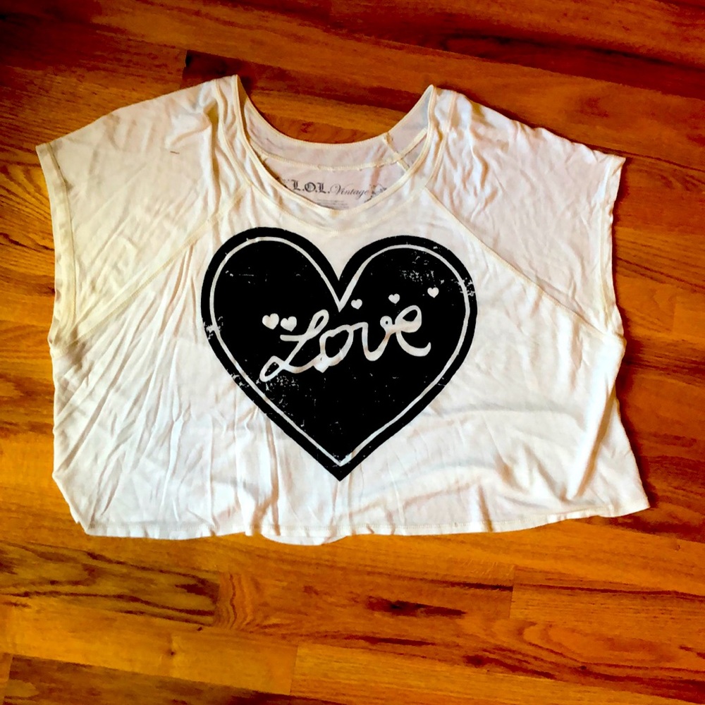Love short sleeve crop top shirt